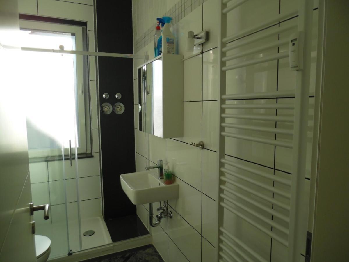 Gästewohnung mit Küche Magdeburg an der Elbe Exterior foto