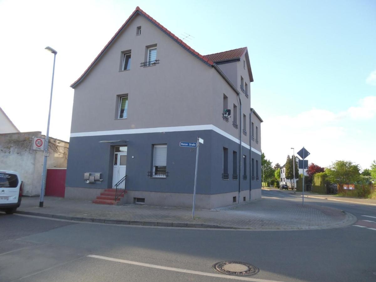 Gästewohnung mit Küche Magdeburg an der Elbe Exterior foto