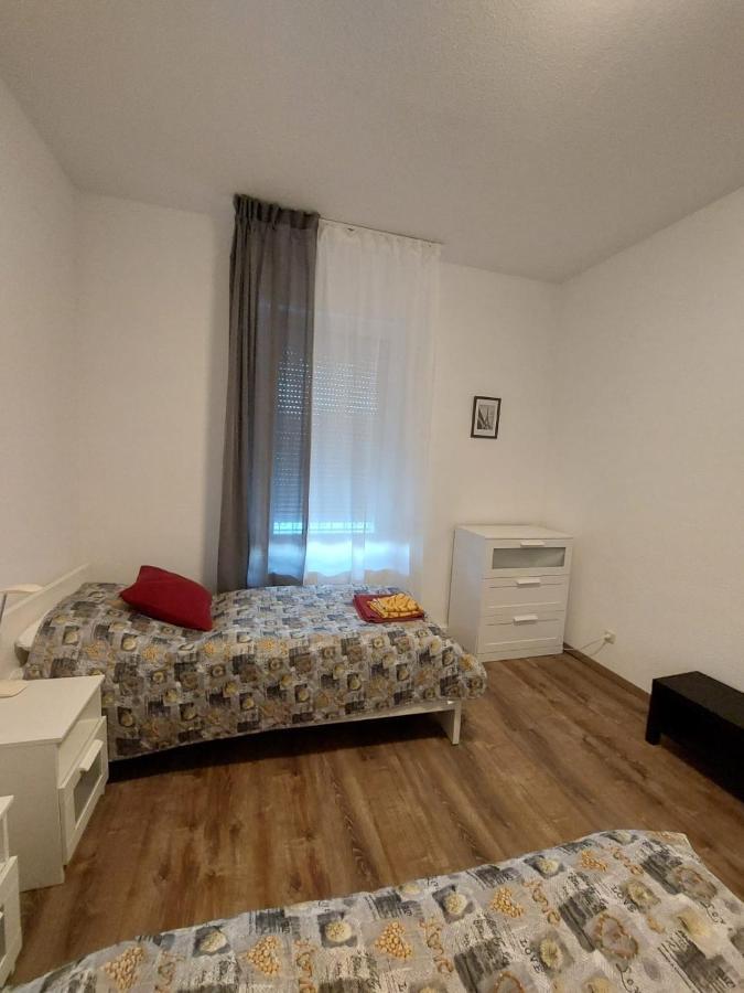 Gästewohnung mit Küche Magdeburg an der Elbe Exterior foto
